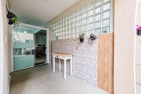 Casa à venda com 251m², 4 quartos e 2 vagas Casa à venda com 251m², 4 quartos e 2 vagasÁrea comum