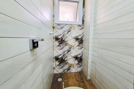 Casa à venda com 251m², 4 quartos e 2 vagas Casa à venda com 251m², 4 quartos e 2 vagasÁrea comum
