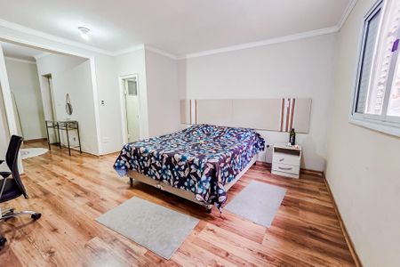 Casa à venda com 251m², 4 quartos e 2 vagas Casa à venda com 251m², 4 quartos e 2 vagasSuíte