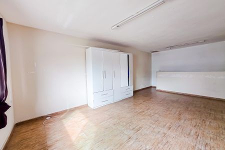Casa à venda com 251m², 4 quartos e 2 vagas Casa à venda com 251m², 4 quartos e 2 vagasÁrea comum