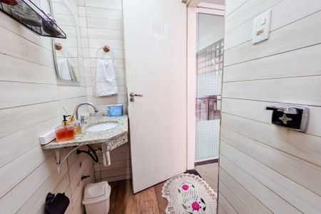 Casa à venda com 251m², 4 quartos e 2 vagas Casa à venda com 251m², 4 quartos e 2 vagasÁrea comum