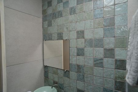 Banheiro de kitnet/studio para alugar com 1 quarto, 31m² em Barra da Tijuca, Rio de Janeiro