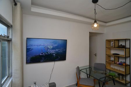 Sala de kitnet/studio para alugar com 1 quarto, 31m² em Barra da Tijuca, Rio de Janeiro