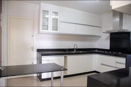 Apartamento à venda com 177m², 4 quartos e 3 vagas