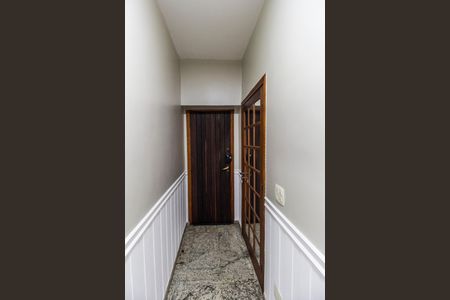 Casa de condomínio para alugar com 700m², 4 quartos e 7 vagasEntrada