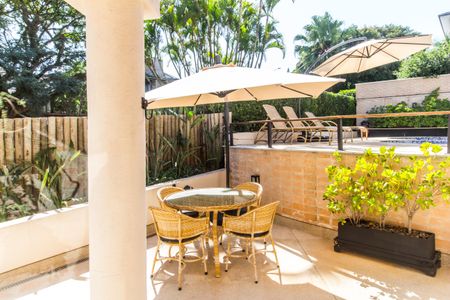 Casa de condomínio para alugar com 700m², 4 quartos e 7 vagasVista da Sala