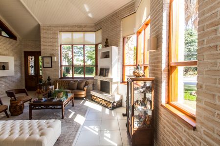 Casa de condomínio para alugar com 700m², 4 quartos e 7 vagasSala 
