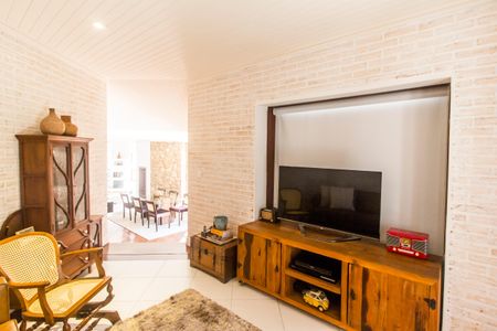 Casa de condomínio para alugar com 700m², 4 quartos e 7 vagasSala