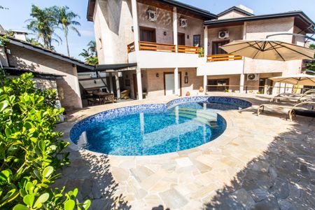 Casa de condomínio para alugar com 700m², 4 quartos e 7 vagasPiscina