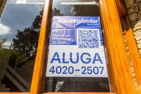 Casa de condomínio para alugar com 700m², 4 quartos e 7 vagasVista da Rua