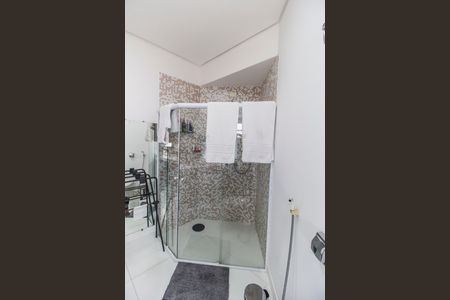 Casa de condomínio para alugar com 700m², 4 quartos e 7 vagasBanheiro da Suíte