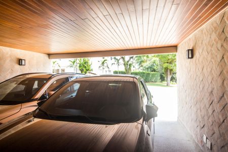 Casa de condomínio para alugar com 700m², 4 quartos e 7 vagasGaragem