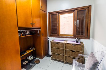 Casa de condomínio para alugar com 700m², 4 quartos e 7 vagasQuarto de Serviço