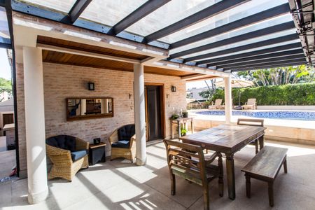 Casa de condomínio para alugar com 700m², 4 quartos e 7 vagasVaranda gourmet