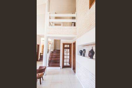Casa de condomínio para alugar com 700m², 4 quartos e 7 vagasEntrada