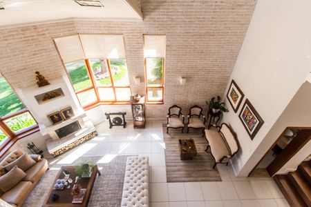 Casa de condomínio para alugar com 700m², 4 quartos e 7 vagasVista