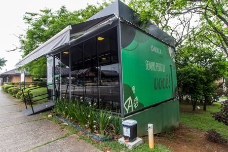 Casa de condomínio para alugar com 700m², 4 quartos e 7 vagasMercado
