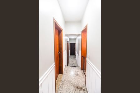 Casa de condomínio para alugar com 700m², 4 quartos e 7 vagasCorredor
