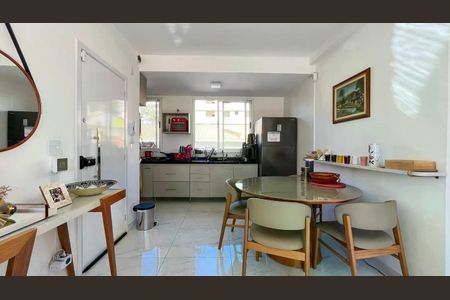 Apartamento à venda com 2 quartos, 56m² em Santo Antônio, Belo Horizonte