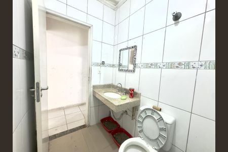 Banheiro de casa para alugar com 1 quarto, 50m² em Parque Flamengo, Guarulhos