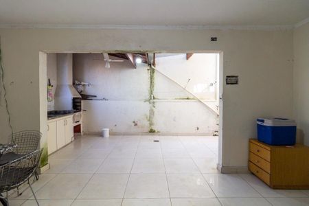 Casa à venda com 4 quartos, 186m² em Jardim Prudência, São Paulo