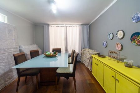Casa à venda com 4 quartos, 186m² em Jardim Prudência, São Paulo