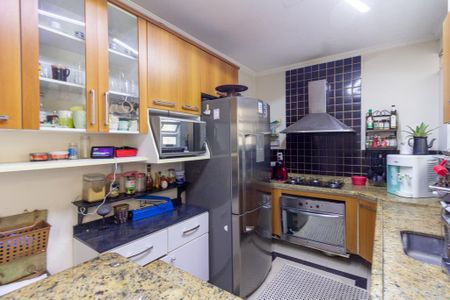 Casa à venda com 4 quartos, 186m² em Jardim Prudência, São Paulo
