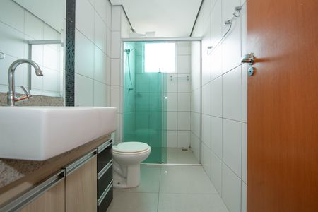 Apartamento à venda com 78m², 3 quartos e 2 vagas Apartamento à venda com 78m², 3 quartos e 2 vagasBANHEIRO2