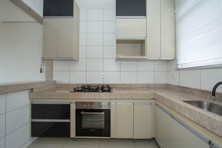 Apartamento à venda com 78m², 3 quartos e 2 vagas Apartamento à venda com 78m², 3 quartos e 2 vagasCOZINHA