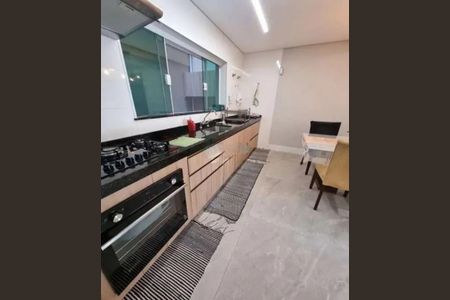 Casa à venda com 2 quartos, 180m² em Vila Invernada, São Paulo