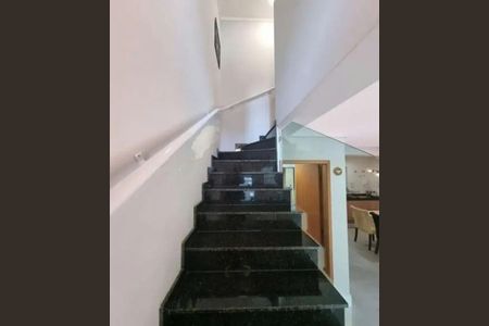 Casa à venda com 2 quartos, 180m² em Vila Invernada, São Paulo