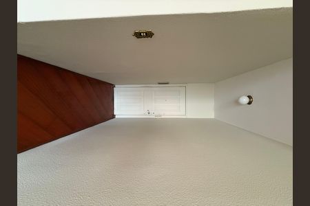 Apartamento à venda com 78m², 1 quarto e sem vaga