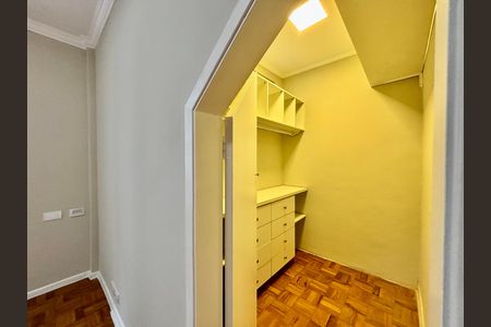 Apartamento para alugar com 108m², 3 quartos e 1 vaga Apartamento para alugar com 108m², 3 quartos e 1 vagaSuite Closet