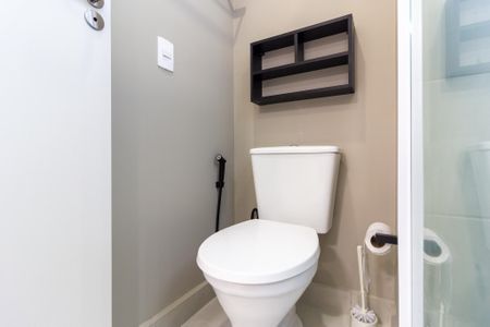 Apartamento para alugar com 28m², 1 quarto e sem vagaBanheiro da Suíte