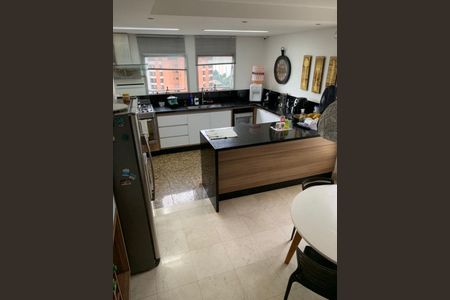 Apartamento à venda com 192m², 4 quartos e 3 vagas