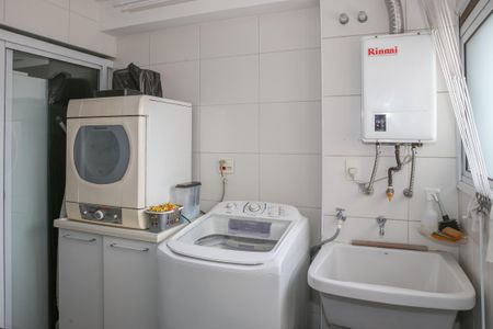 Apartamento à venda com 132m², 4 quartos e 2 vagas Apartamento à venda com 132m², 4 quartos e 2 vagasCozinha e Área de Serviço