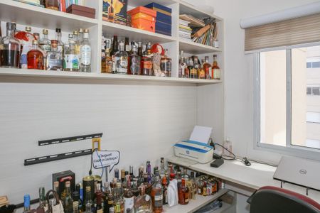 Apartamento à venda com 132m², 4 quartos e 2 vagas Apartamento à venda com 132m², 4 quartos e 2 vagasEscritório