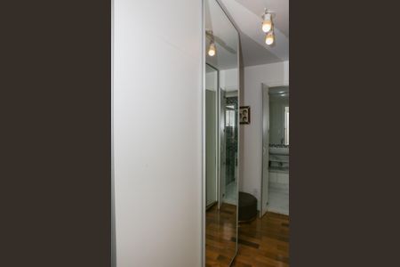 Apartamento à venda com 132m², 4 quartos e 2 vagas Apartamento à venda com 132m², 4 quartos e 2 vagasSuíte 1