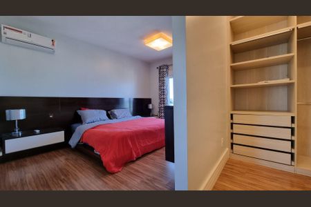 Apartamento à venda com 221m², 3 quartos e 3 vagas