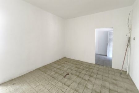 Casa à venda com 100m², 1 quarto e 2 vagas Casa à venda com 100m², 1 quarto e 2 vagasSala