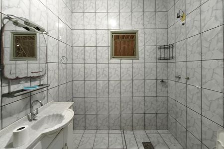 Casa à venda com 100m², 1 quarto e 2 vagas Casa à venda com 100m², 1 quarto e 2 vagasCasa 2 - Banheiro