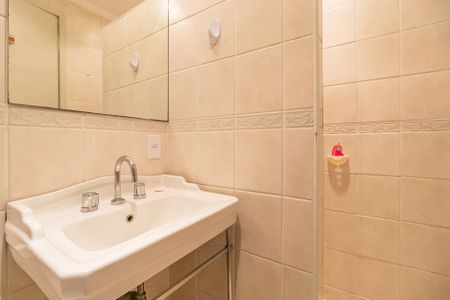 Apartamento para alugar com 254m², 3 quartos e 2 vagas Apartamento para alugar com 254m², 3 quartos e 2 vagasBanheiro Social