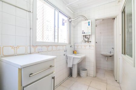 Apartamento para alugar com 254m², 3 quartos e 2 vagas Apartamento para alugar com 254m², 3 quartos e 2 vagasÁrea de Serviço