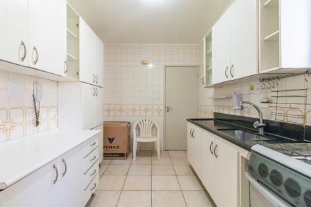 Apartamento para alugar com 254m², 3 quartos e 2 vagas Apartamento para alugar com 254m², 3 quartos e 2 vagasCozinha