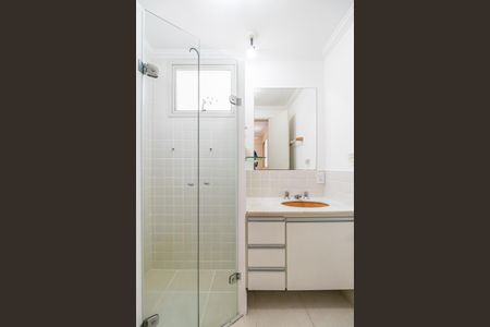 Apartamento para alugar com 254m², 3 quartos e 2 vagas Apartamento para alugar com 254m², 3 quartos e 2 vagasBanheiro da Suíte 1