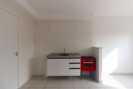 Cozinha de apartamento para alugar com 2 quartos, 33m² em Vila Ema, São Paulo