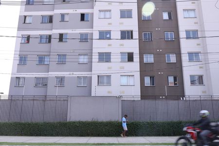 Apartamento à venda com 32m², 1 quarto e sem vagaPlaca instalada na janela do imóvel (3º andar com visão para a rua) - Código da placa: KYLC-385