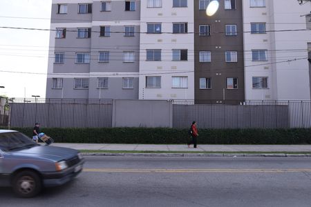 Apartamento à venda com 32m², 1 quarto e sem vagaPlaca instalada na janela do imóvel (3º andar com visão para a rua) - Código da placa: KYLC-385