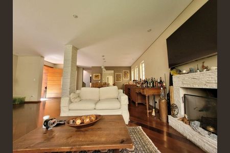 Casa à venda com 3 quartos, 300m² em Jardim Leonor, São Paulo
