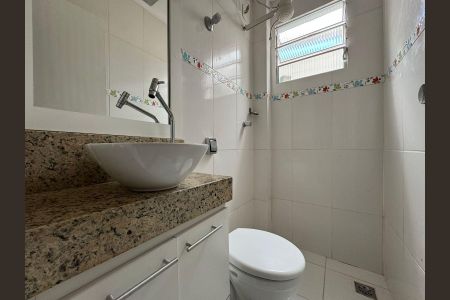 Banheiro de apartamento à venda com 2 quartos, 113m² em Carlos Prates, Belo Horizonte